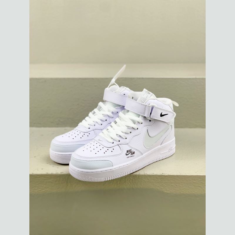 l**is V*t*n sneakers
